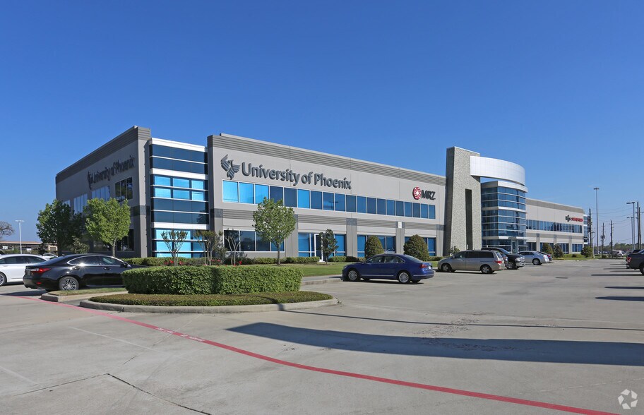 More Photos Of 24624 Interstate 45, Spring Office For Lease