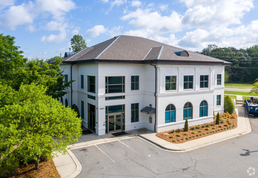 Primary Photo Of 18825 W Catawba Ave, Cornelius Office For Lease