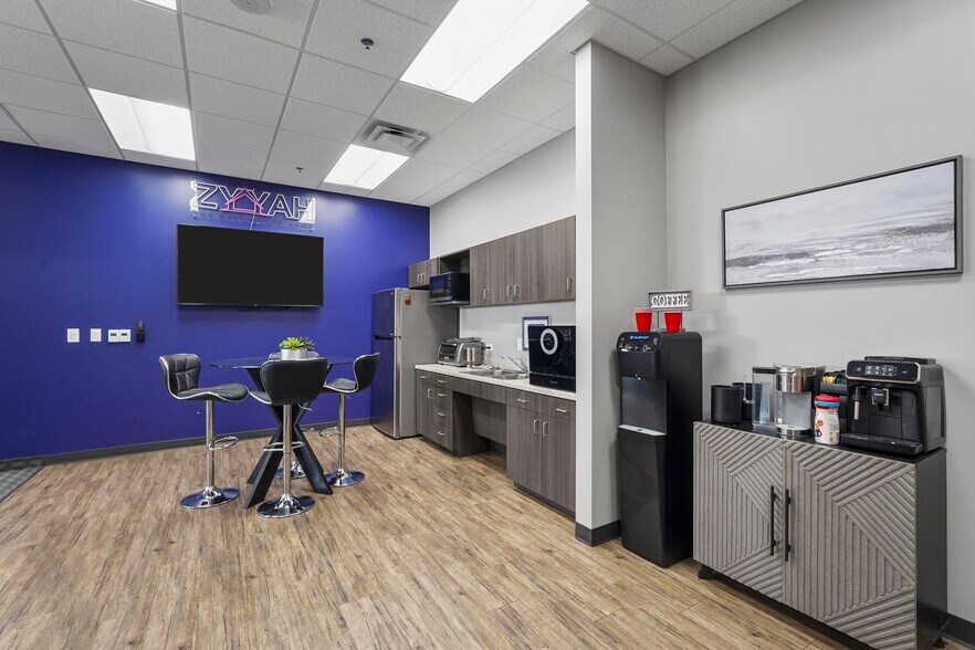 More Photos Of 2701 Sunset Ridge Dr, Rockwall Office For Lease
