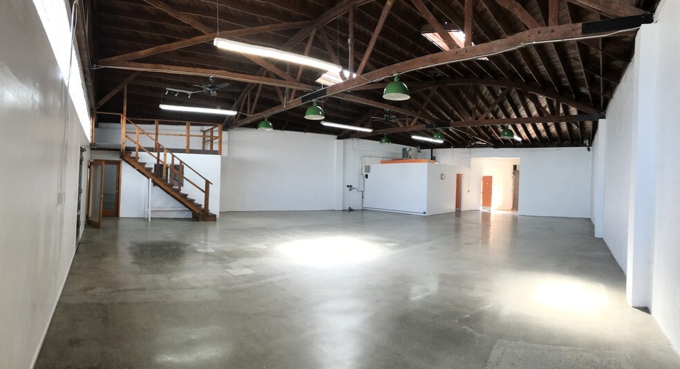 More Photos Of 6819 West Blvd, Inglewood Warehouse For Lease