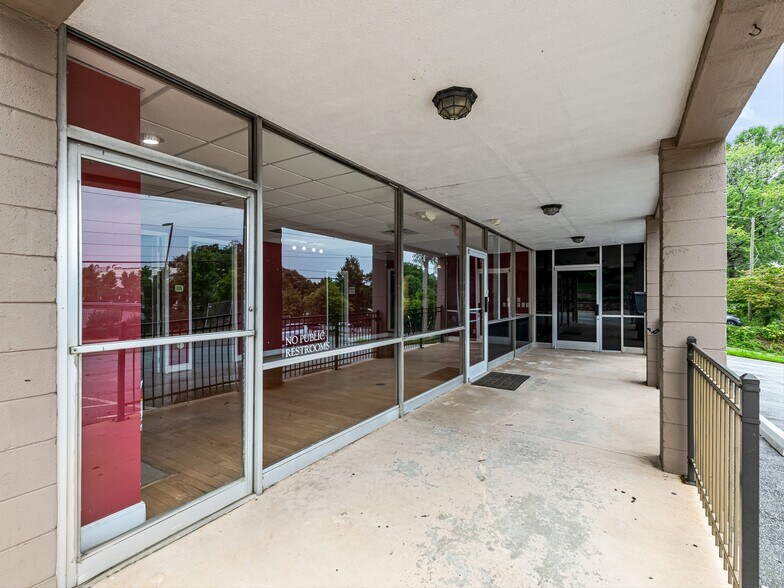 More Photos Of 373 Biltmore Ave, Asheville Medical For Lease