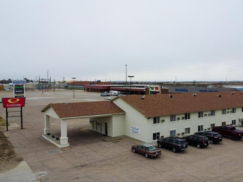 More Photos Of 1419 W 3rd St, Alliance Hotel For Sale