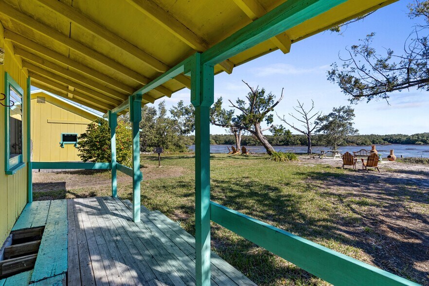 More Photos Of 12685 FL-24, Cedar Key Hotel For Sale