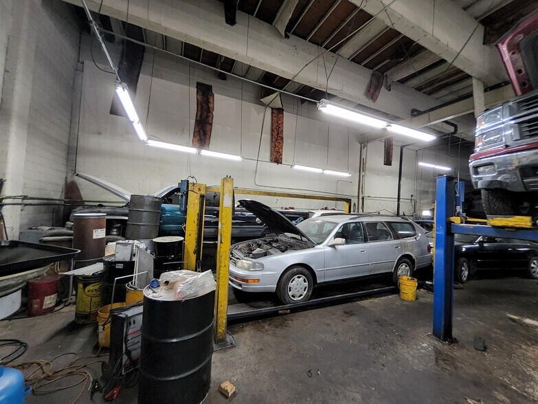 More Photos Of 1835 S State St, Salt Lake City Auto Repair For Sale