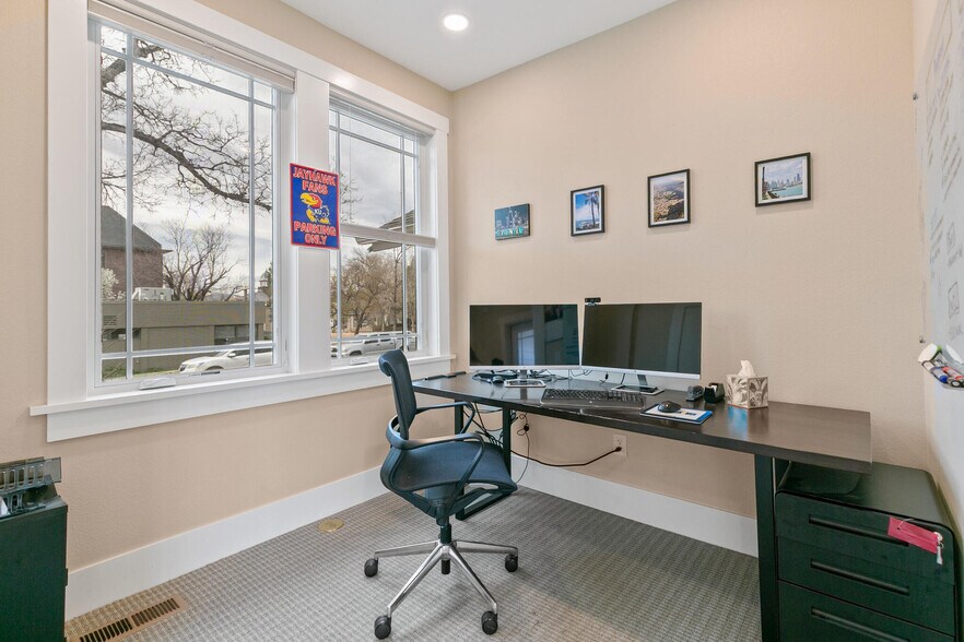More Photos Of 1890 W Littleton Blvd, Littleton Office For Sale