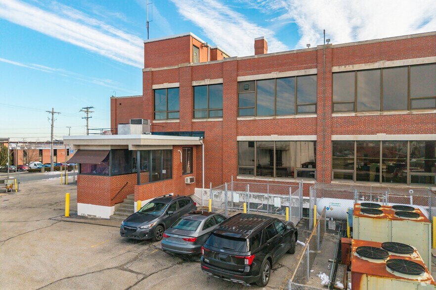 More Photos Of 735 Allens Ave, Providence Manufacturing For Sale
