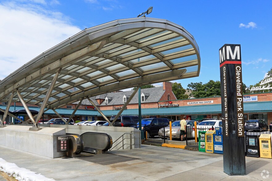 More Photos Of 3415-3419 Connecticut Ave, Washington Restaurant For Lease