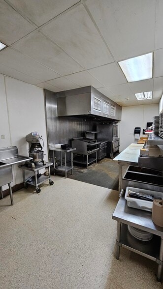 More Photos Of 1650 W Bakerview Rd, Bellingham Restaurant For Lease