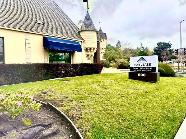 More Photos Of 500 Sir Francis Drake Blvd, Greenbrae Freestanding For Lease