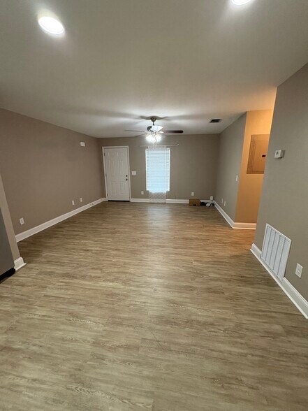 More Photos Of 640-650 E Grapefruit Ave, Lake Alfred Specialty For Sale