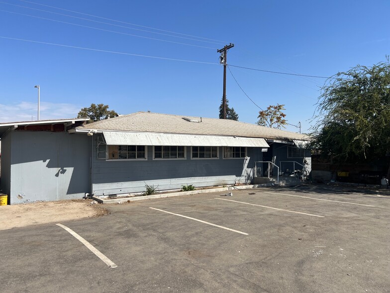 Primary Photo Of 151 E Truxtun Ave, Bakersfield Manufacturing For Lease