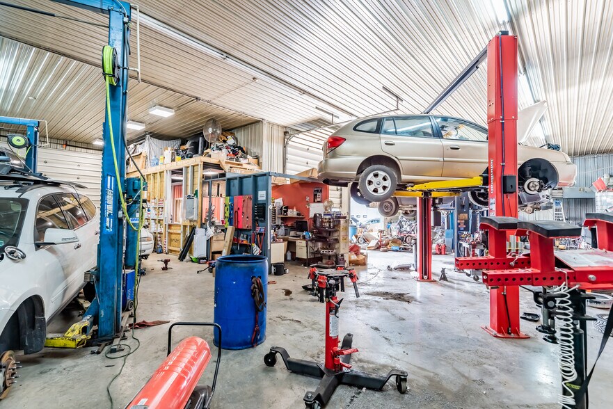 More Photos Of 865 Lincoln Way W, Chambersburg Auto Repair For Sale