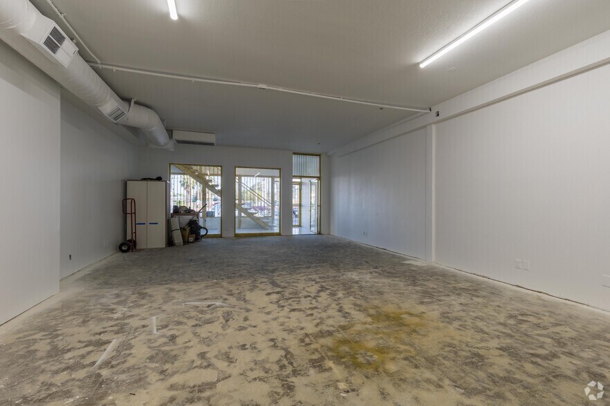 More Photos Of 1835 E Charleston Blvd, Las Vegas Storefront Retail Office For Sale