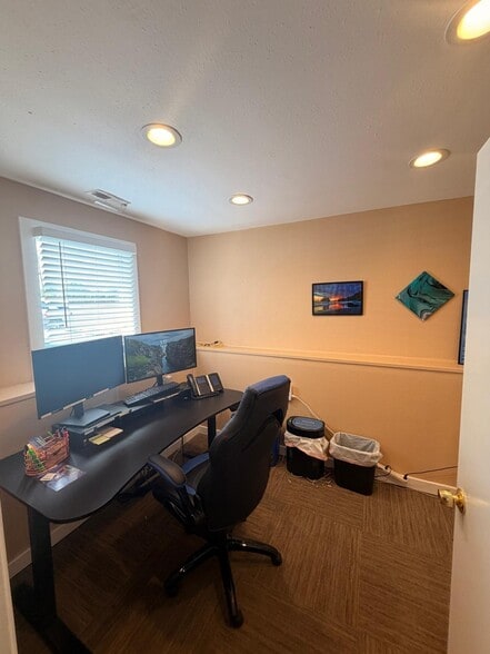 More Photos Of 3180-3190 NE 3rd Ave, Camas Office For Lease