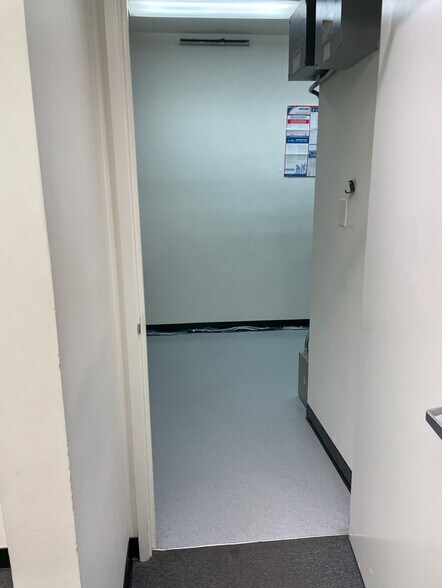 More Photos Of 3510-3550 Fruitvale Ave, Oakland Unknown For Lease