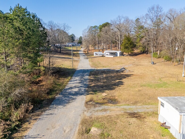 More Photos Of 106 Chance Cir, Mount Ida Multifamily For Sale