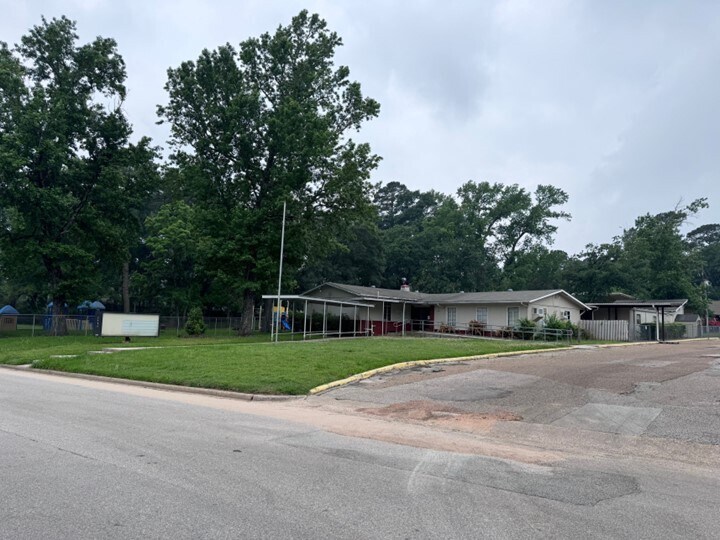 More Photos Of 2906 & 2926 Old Houston Rd,, Huntsville Specialty For Sale