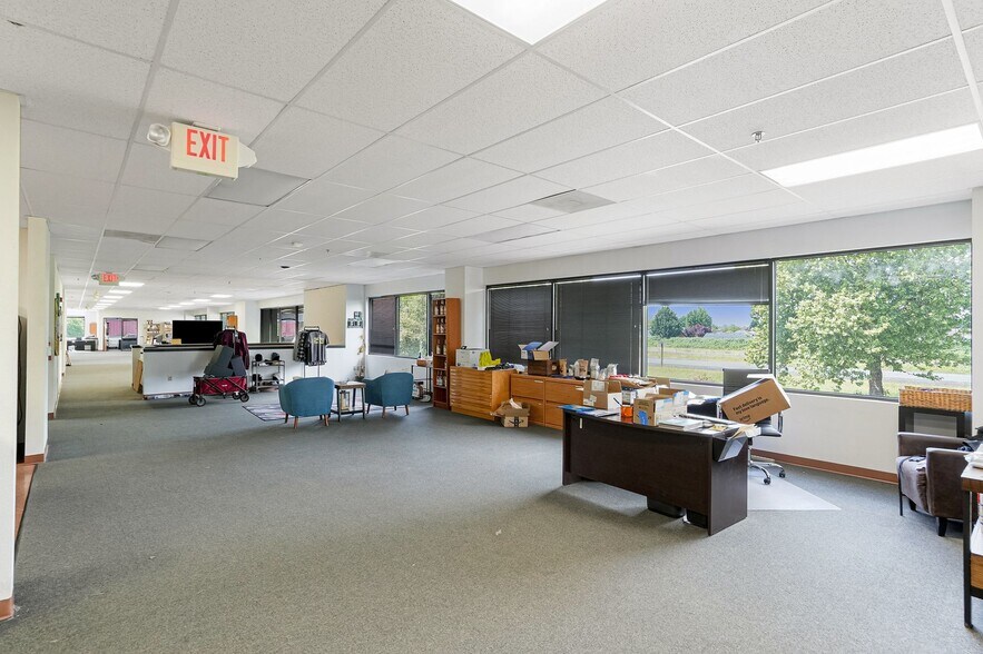 More Photos Of 1852 Fescue St SE, Albany Office For Sale