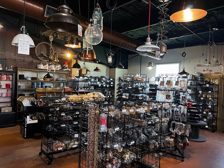 More Photos Of 2813 Liberty Ave, Vermilion Bar For Sale