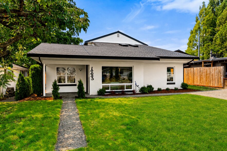 Primary Photo Of 14643 8th Ave SW, Burien Apartments For Sale