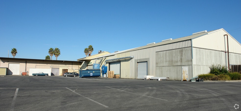 More Photos Of 1155 Harkins Rd, Salinas Warehouse For Lease