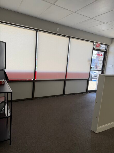More Photos Of 493 Domino Ln, Philadelphia Storefront For Lease