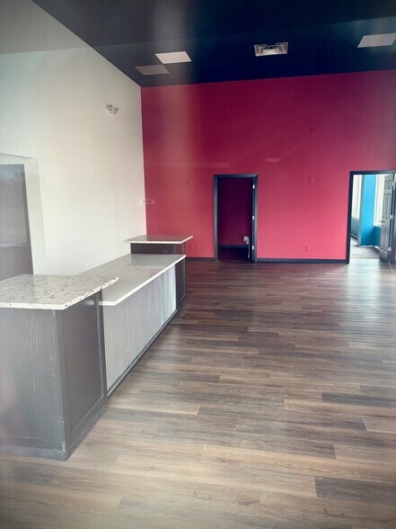 More Photos Of 1575 N Bendix Dr, South Bend Auto Repair For Sale