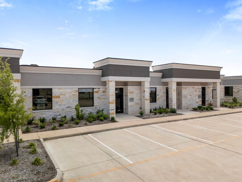 More Photos Of 3129 Kingsley Dr, Pearland Medical For Lease