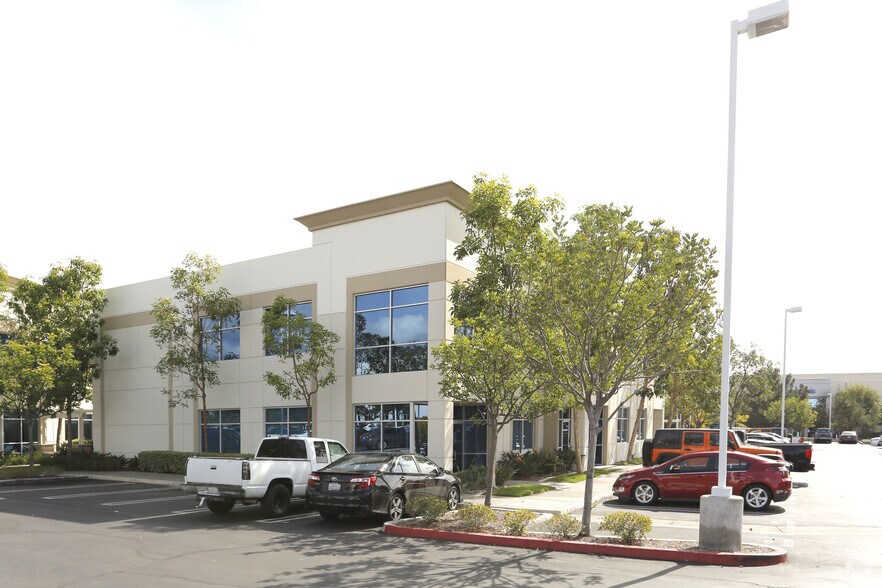 More Photos Of 26150 Enterprise Way, Lake Forest Light Manufacturing For Lease