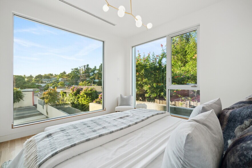 More Photos Of 1262-1264 Hyperion Ave, Los Angeles Apartments For Sale