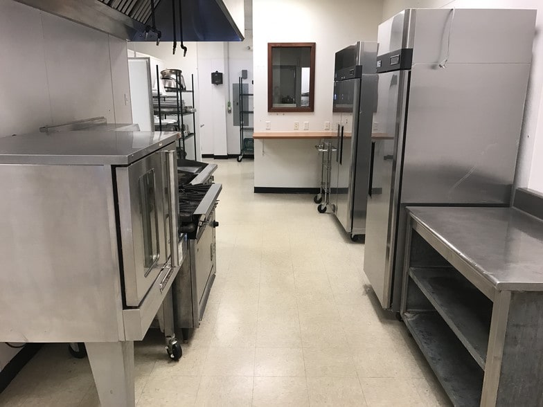 More Photos Of 1492 S 800 W, Woods Cross Office For Lease