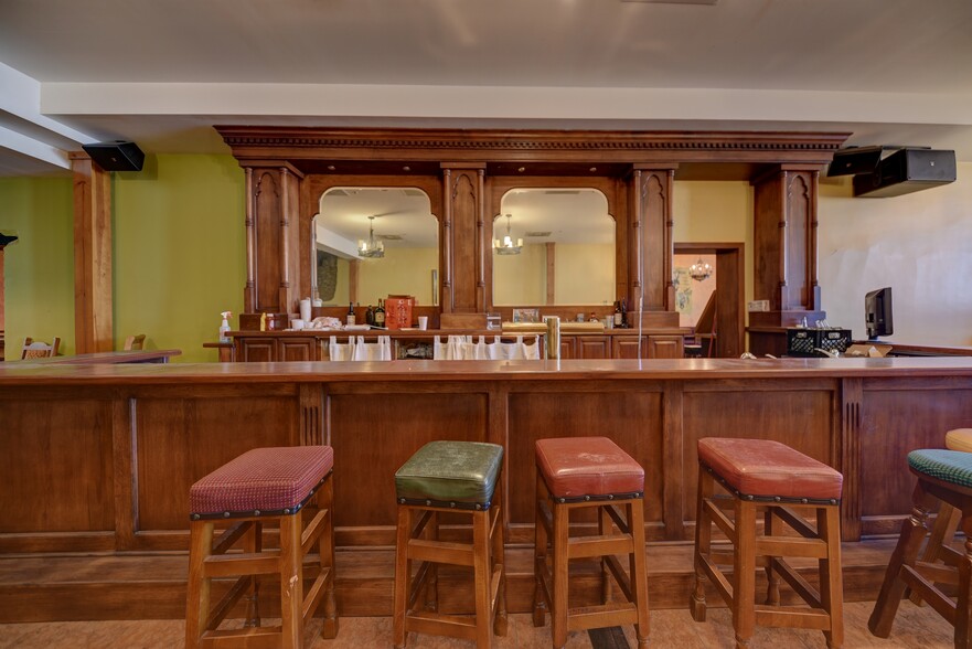 More Photos Of 107-109 N Main St, Bryan Restaurant For Sale