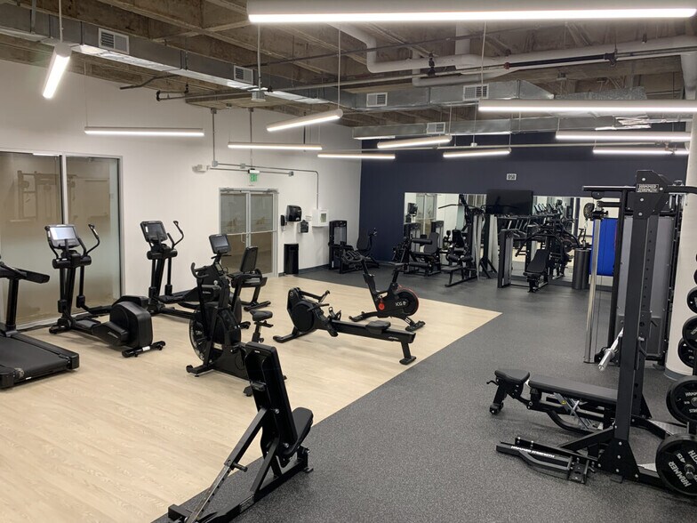 More Photos Of 3500 Depauw Blvd, Indianapolis Unknown For Lease