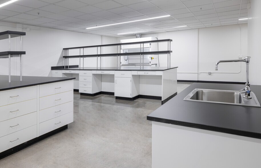 More Photos Of 1440 4th St, Berkeley Research And Development For Lease