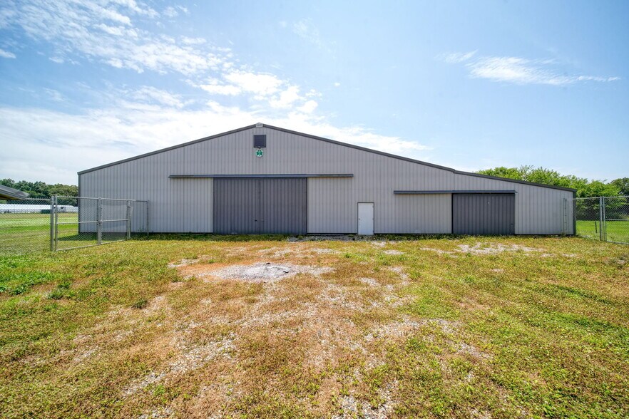 More Photos Of 15379 Howard Rd, Hanover Flex For Sale