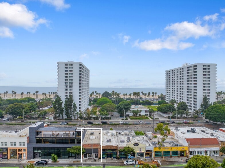 More Photos Of 2736 Main St, Santa Monica Storefront Retail Office For Sale