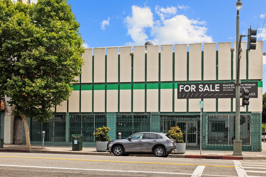 More Photos Of 2700 N Broadway, Los Angeles Freestanding For Lease