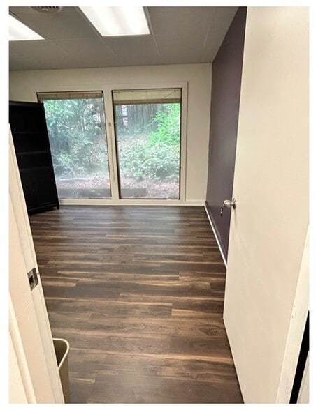 More Photos Of 30-31 Memorial Medical Dr, Greenville Medical For Lease