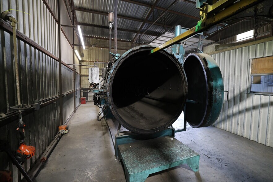 More Photos Of 11420 S State Highway 16, San Antonio Auto Repair For Sale