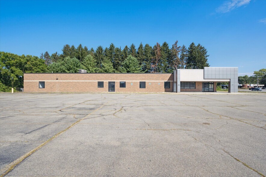 More Photos Of 2715 Wilmington Rd, New Castle Storefront For Sale