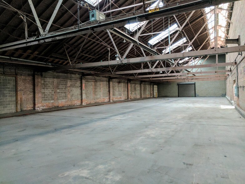 Primary Photo Of 3301 Wireton Rd, Blue Island Manufacturing For Sale