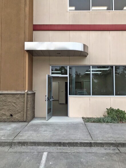 More Photos Of 1450 Airport Blvd, Santa Rosa Office For Lease