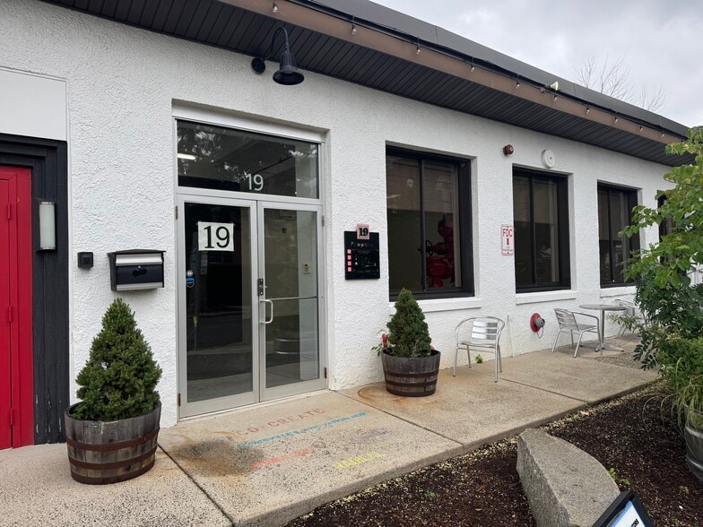 More Photos Of 19 Rev Nazareno Properzi Way, Somerville Research And Development For Lease