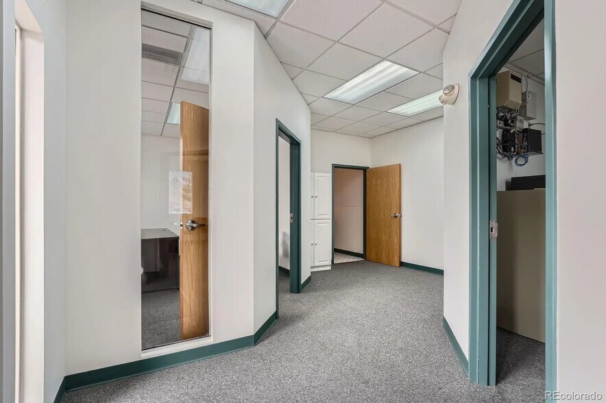 More Photos Of 2220 S Fraser St, Aurora Office For Sale