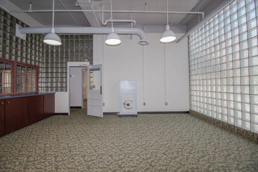 More Photos Of 50 Clay St, Morgantown Office Residential For Lease