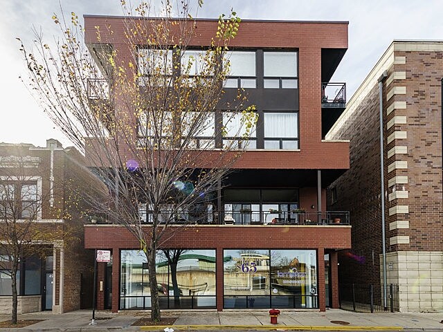More Photos Of 4962 N Milwaukee Ave, Chicago Storefront Retail Residential For Sale