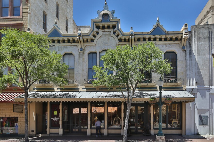 More Photos Of 515 E Houston St, San Antonio Storefront Retail Office For Lease