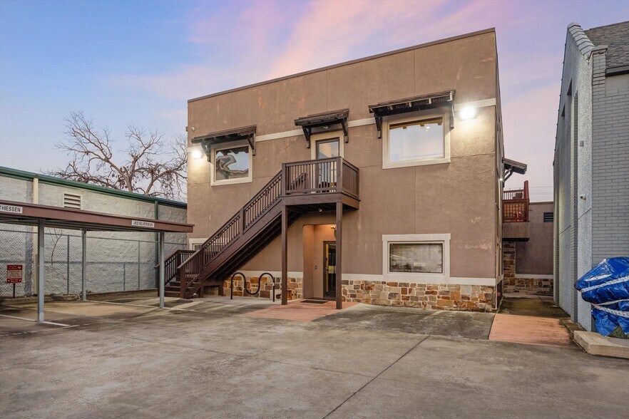 More Photos Of 1221 Studewood St, Houston Medical For Sale