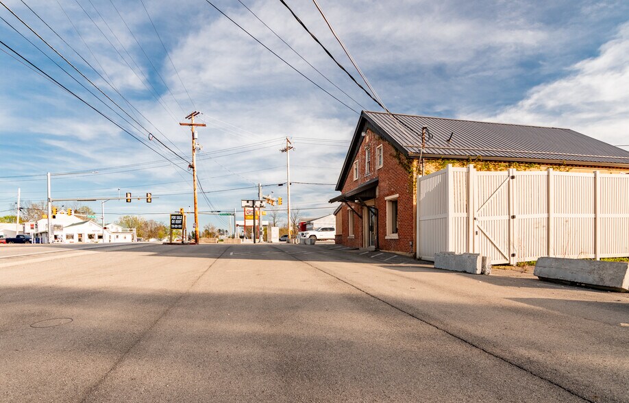 More Photos Of 500 N Pike Rd, Sarver Office Residential For Sale