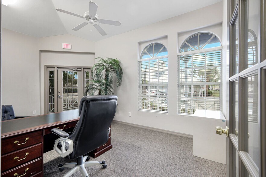 More Photos Of 1361 Royal Palm Square Blvd, Fort Myers Office For Sale